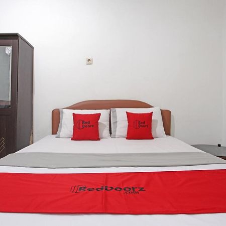 Reddoorz @ Soekarno Hatta 2 Malang Kültér fotó