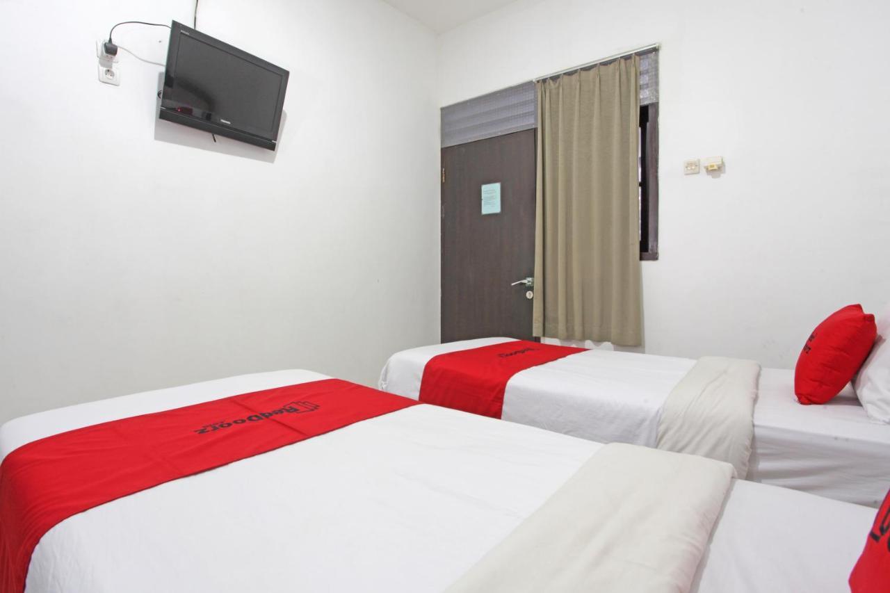 Reddoorz @ Soekarno Hatta 2 Malang Kültér fotó