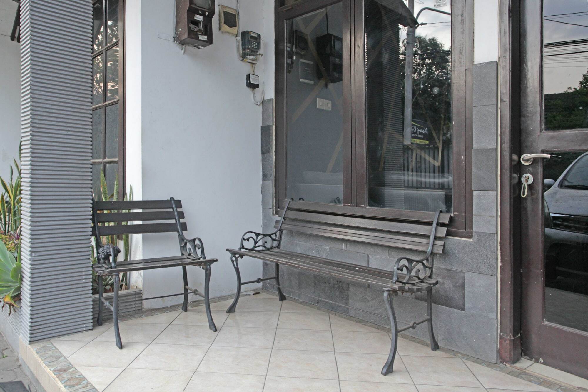Reddoorz @ Soekarno Hatta 2 Malang Kültér fotó